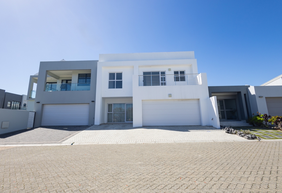 4 Bedroom Property for Sale in Sagewood Western Cape